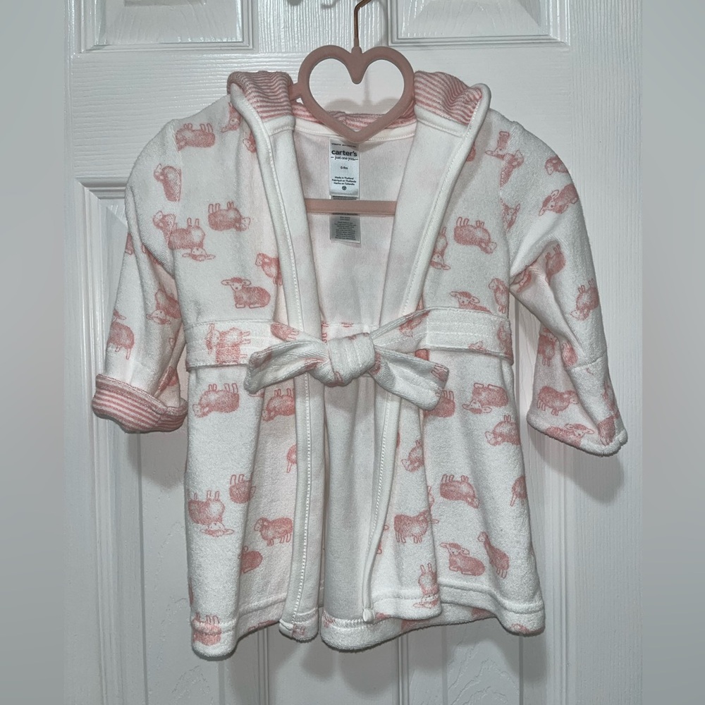 Carters Baby girl bath robe, size 0-9 mths, never used